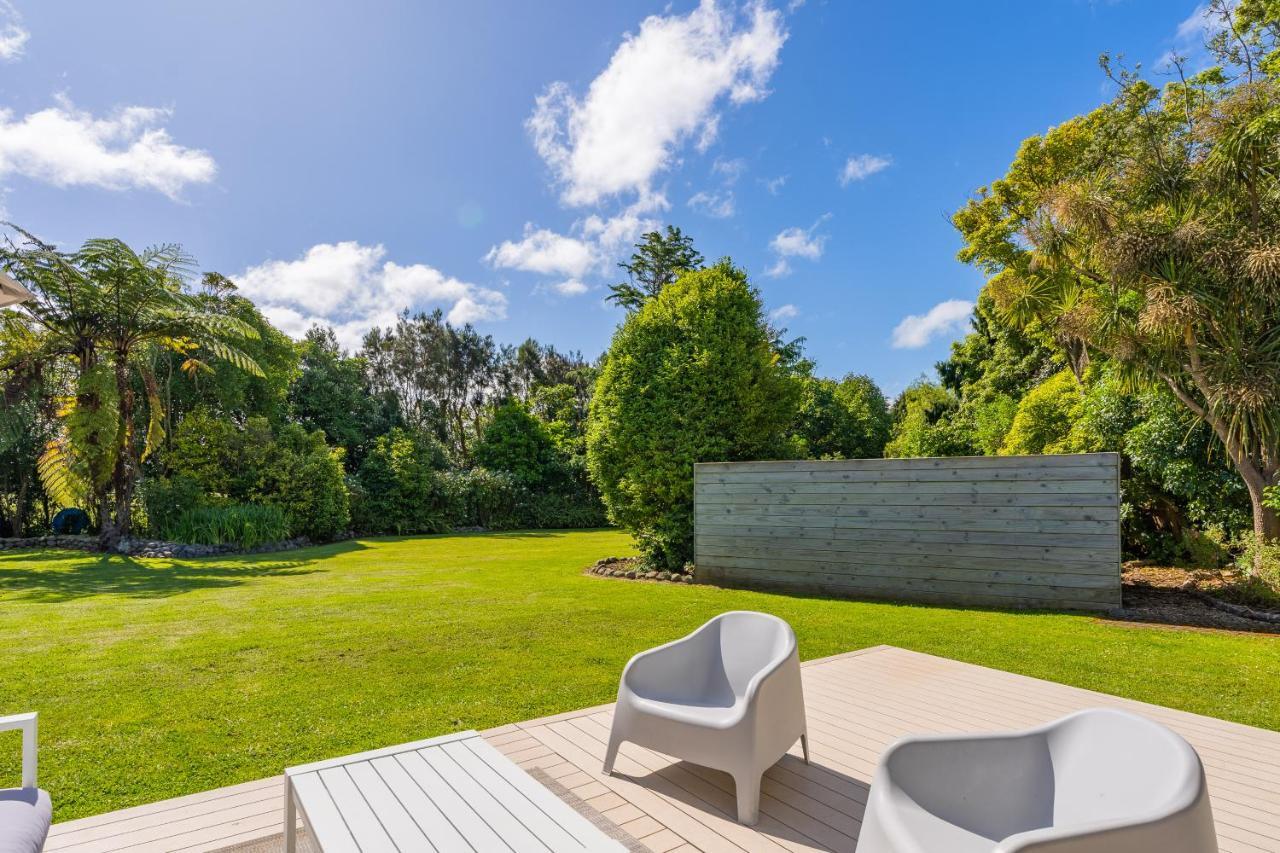 Anam Cara Gardens Luxury Villa Private Bedrooms And Ensuite Bathrooms Sleeps 9 Otaki Esterno foto